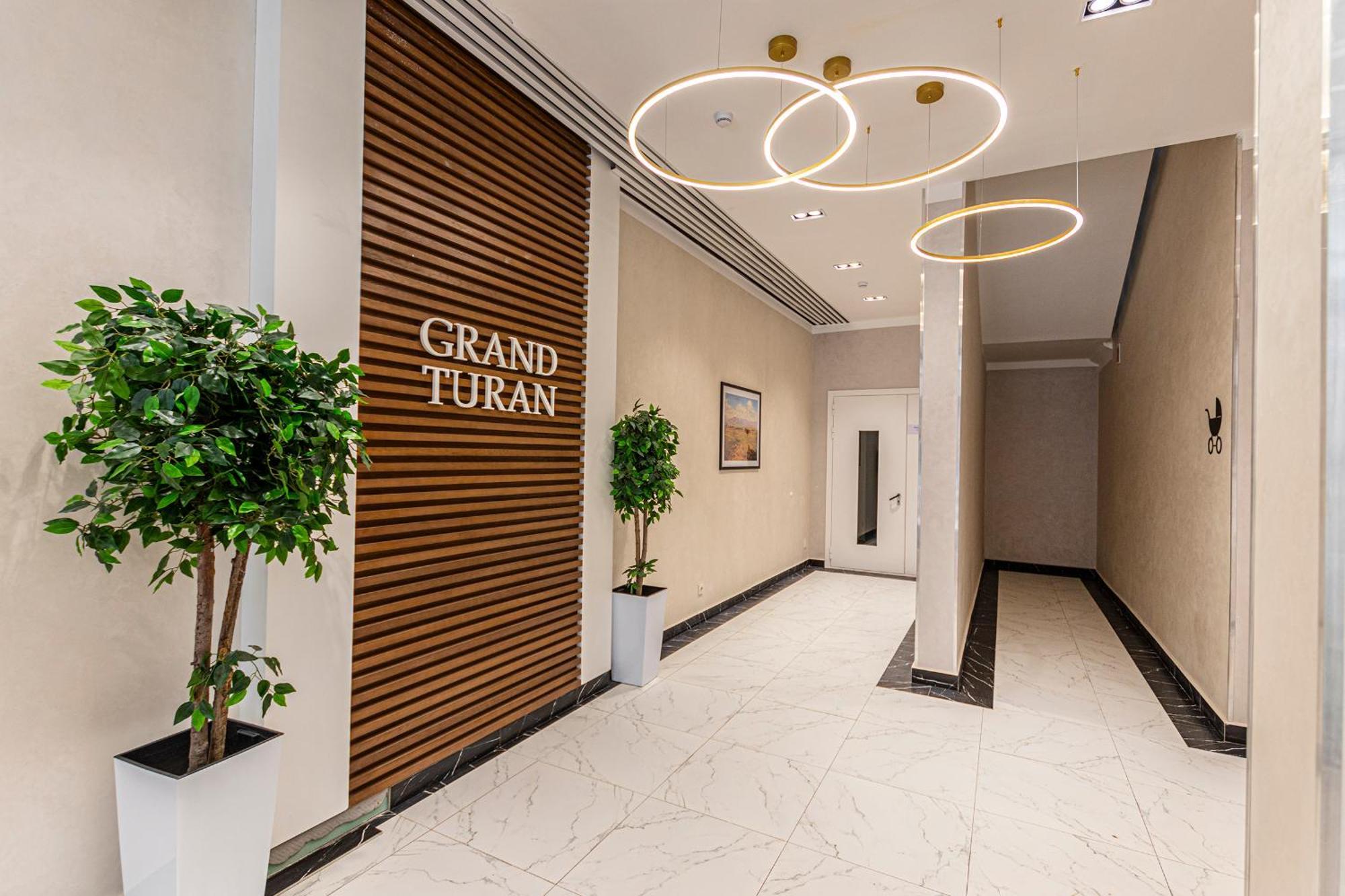 Raisson Aparthotel G84 Хан Шатыр Astana Buitenkant foto